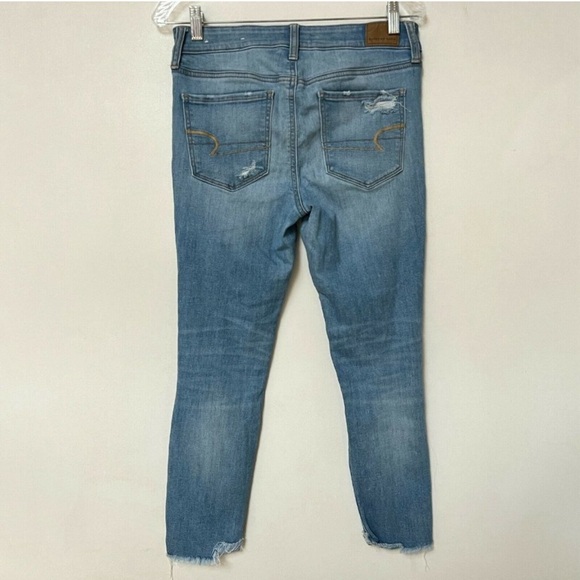 American Eagle Destroyed Jegging Crop Jeans Next Level Stretch Raw Hem Size 8 - Picture 4 of 7